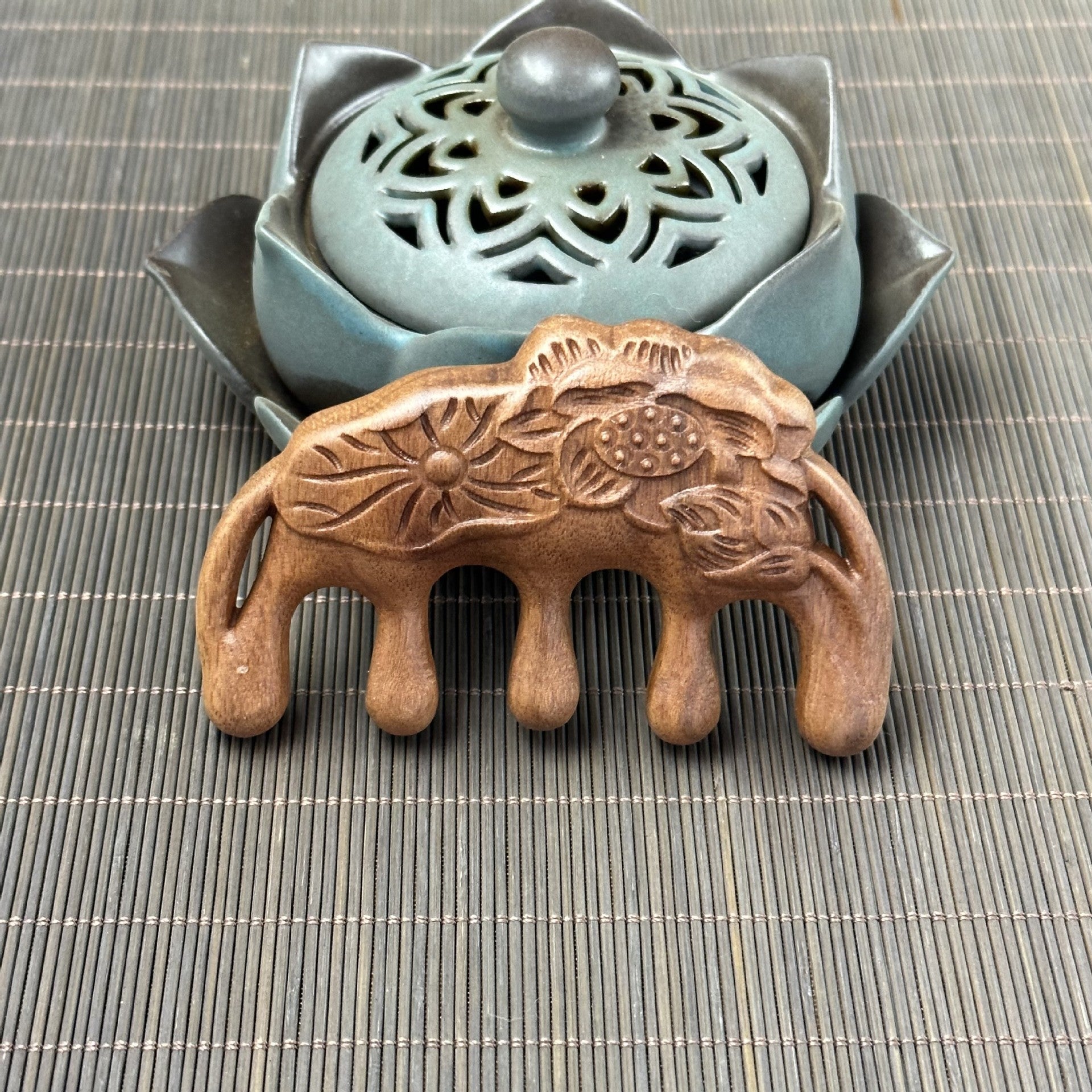 Sandalwood Scalp Massager
